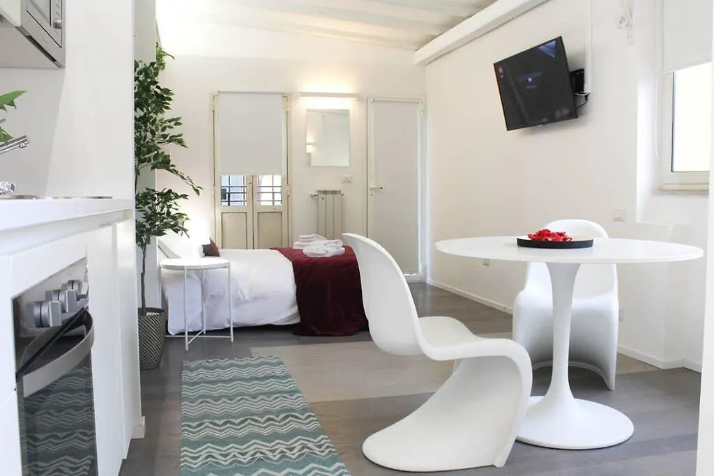 Bright Cozy Studio Trastevere - Top Collection Rome Apartment